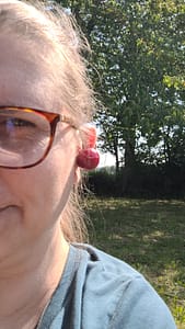 ueber-mich-kirsche-auf-dem-ohr ich und die Kirsche auf dem Ohr