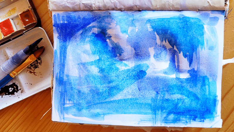 Aquarellfarbe im Art Journal — getrocknete Farbflächen vor dem Setzen der Details
